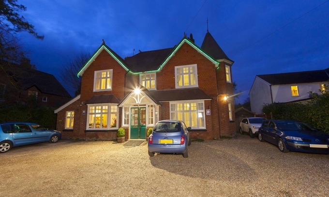 Horley Bed & Breakfast | Gatwick Turret Guest House