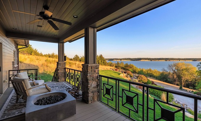 Yankton House | Gavins Point Lakehouse