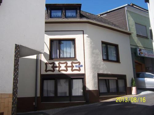 Klotten Apartment | Geary Ferienwohnung