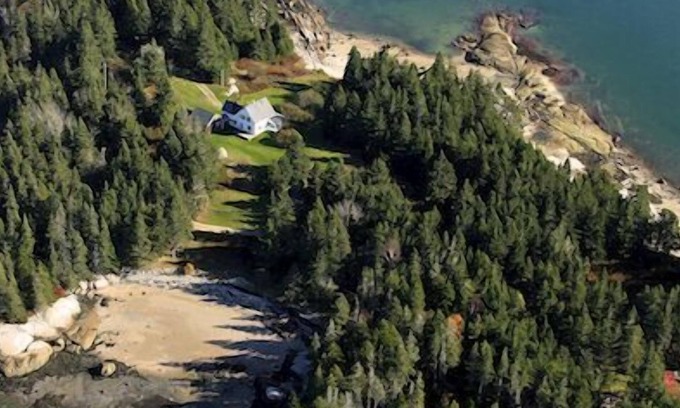 Stonington Cottage | Geary House at Fifield Point