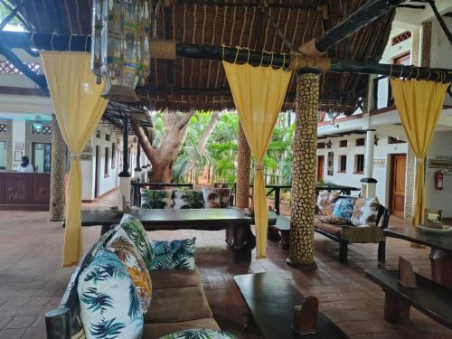 Ukunda Hotel | Gecko Hotel Diani