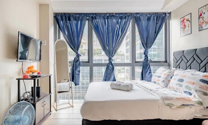 Bagumbayan Apartment | Gee’s Place Shabby Chic Unit with free Wifi