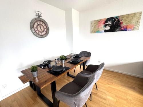 Unteraurach Apartment | Gehobenes Wohnen mit Balkon, Parkplatz und keine 10 Minuten in die City
