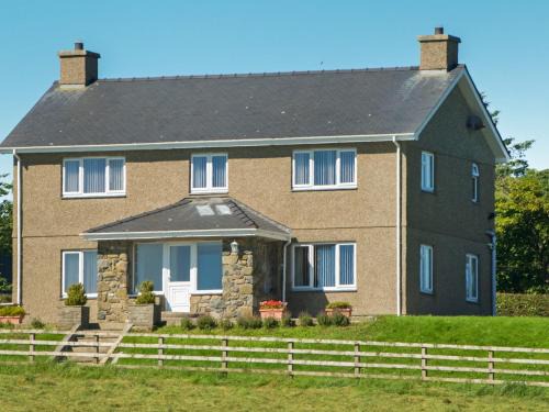 Rhyd-y-clafdy House | Gelli Gron Open Pastures