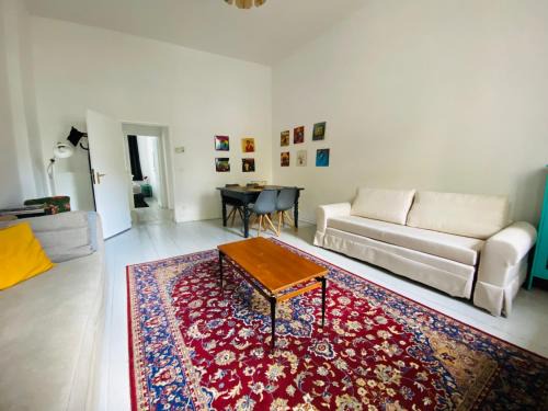 Neukoelln Apartment | Gemütliche 2-Zimmer Wohnung mit kleinen Bad