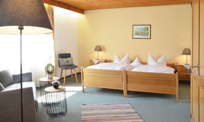 Bischofsgruen Apartment | Gemütliche Ferienwohnung (55qm) für 2-3 Gäste mit überdachtem Balkon