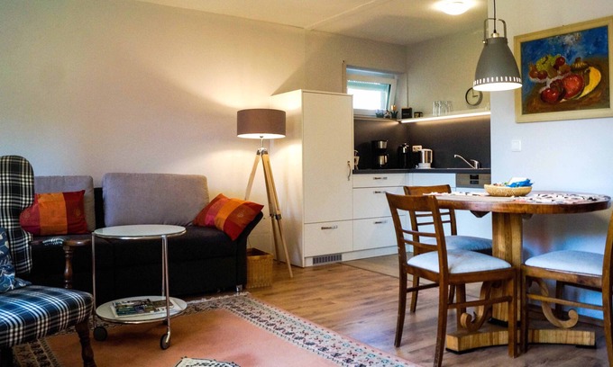 Weissenstadt Apartment | Gemütliches 60 qm Feriendomizil mit Terrasse und Garage, komplett renoviert