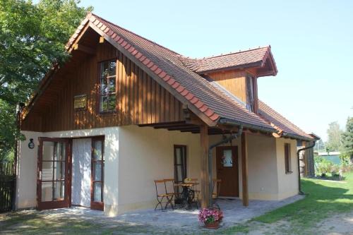 Hinterjessen Apartment | Gemütliches Doppelzimmer in Landhaus mit Garten und Terrasse