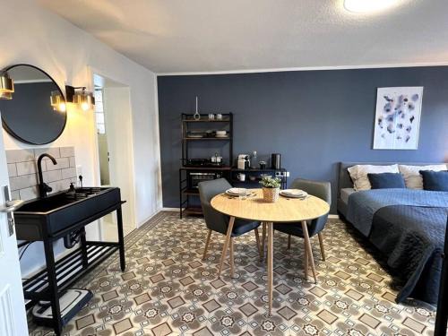 Arnsberg Apartment | Gemütliches Zimmer mit Bad und eigenem Eingang in Altstadtvilla
