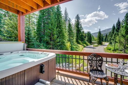 Old Town Apartment | Gem in Old Town Winter Park Walk to Ski Lifts!