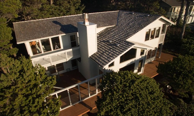 Newport House | Gene's Coastal Escape