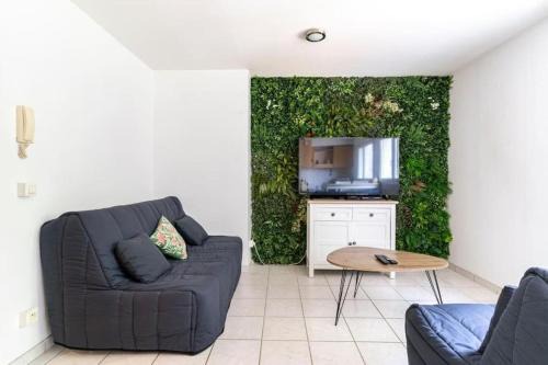 Gaillard Apartment | Geneva Green Studio