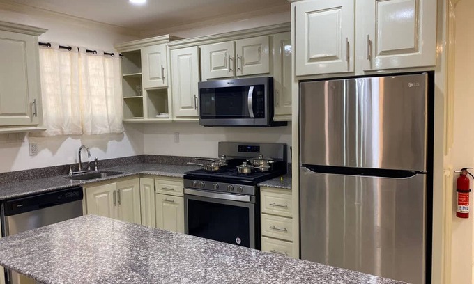 Georgetown Apartment | Gentlemen s Suite 3 Bedroom