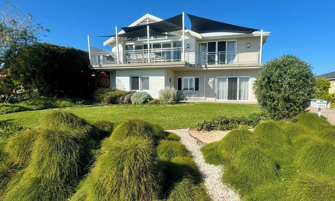 Geographe House | GEOGRAPHE SAILS - Luxury Beachfront Busselton