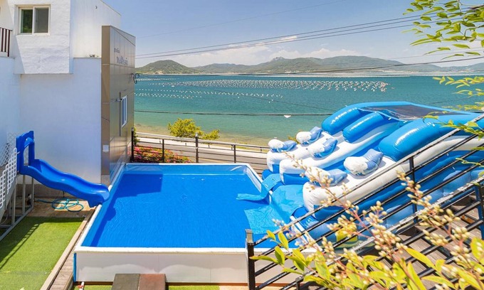 Kabae-ri House | Geoje Rockspa Pension