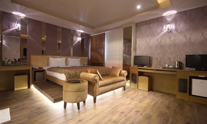 Geoje Hotel | Geojedo Jangseungpo H