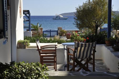 Aliki Apartment | George's beach studios Aliki Paros