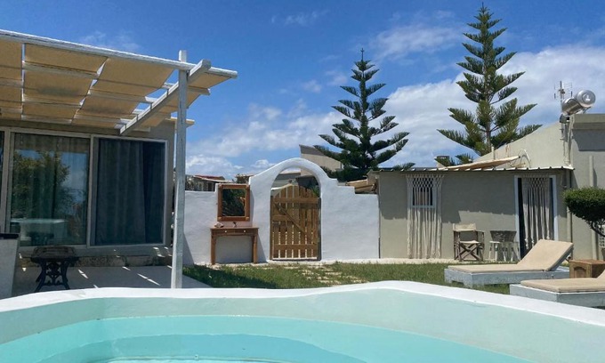 Skotino House | George's Island House with Plunge Pool