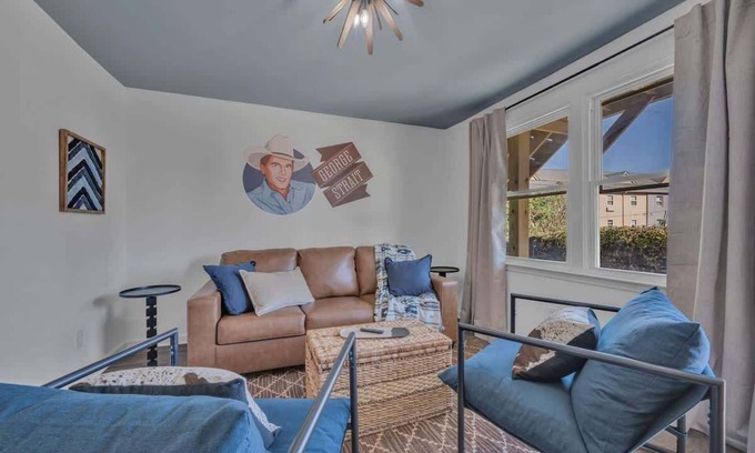 Buena Vista Apartment | George Strait Themed Apartment!