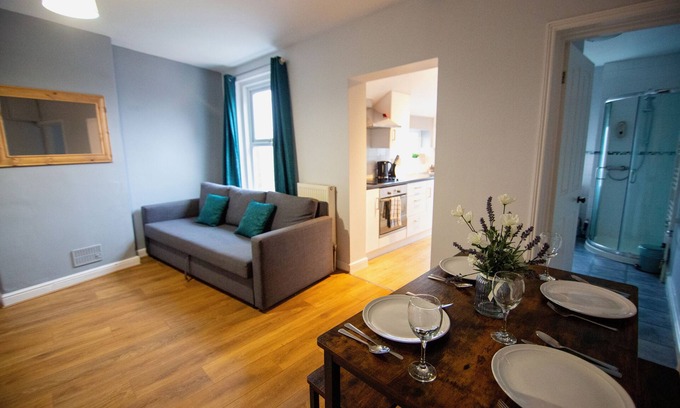Salisbury Apartment | George Street Apartment