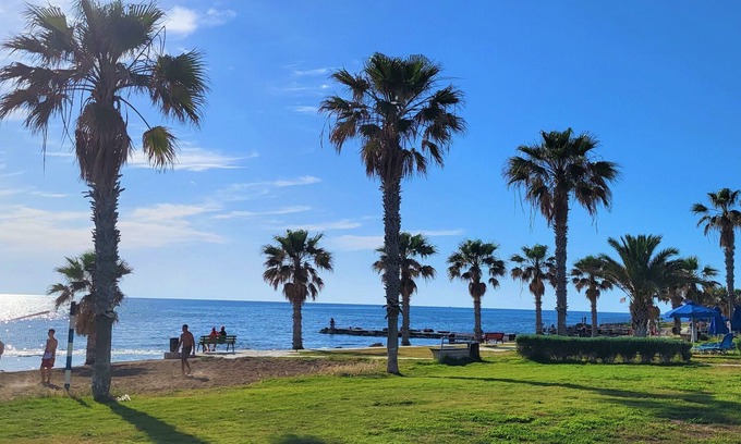 Paphos Apartment | Georgia Apartments