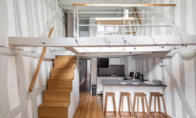Centre Apartment | Georgia by Cocoonr