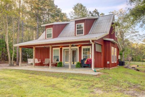 Wray House | Georgia Farmhouse Lake Access, Private Beach