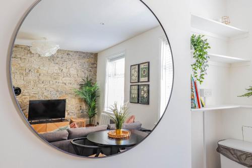 Barry Apartment | Georgia Suite by Koya Homes - Stylish 1BR Apartment in Barry - Wifi & Parking