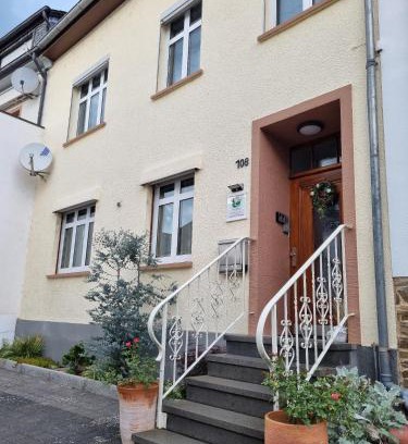 Zeltingen-Rachtig Apartment | Georgs Ferienhaus