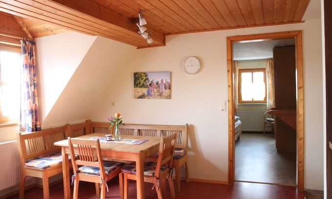 Aue Apartment | Geräumige Ferienwohnung in fränkischem Bauernhaus