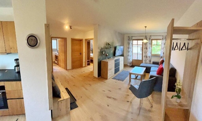 Roehrnbach Apartment | Geräumige FeWo (65 m2) auf dem Bauernhof - perfekt für Familien mit Kindern