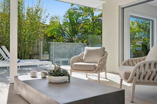 Korora House | Gerald's Break Away - Style and luxury with Pool