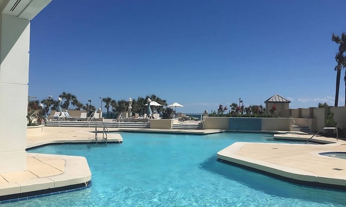 Brush - Stewarts Resort | Get Ready for Adventures! Sunset Views Unit! 2 Pools, Right on the Beach