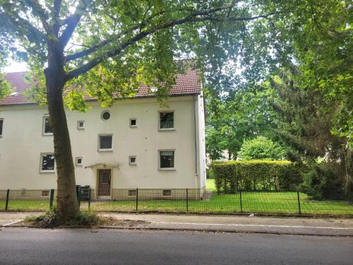 Krayer Straße Apartment | Get-your-flat - traumhaft niedliche FeWo149, 2 Zr Kü Bad, Haustier nur auf Anfrage, ruhig & stadtnah EG - TOP