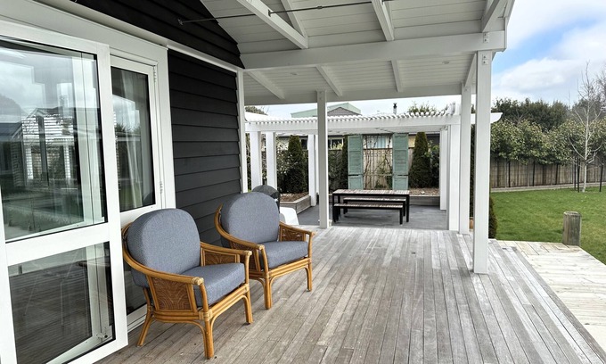 Martinborough House | Getaway on Grey - Pool and 4 bedrooms