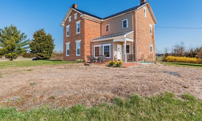 Gettysburg Other | Gettysburg Farmhouse on 82 Acres
