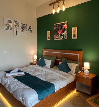 Greater Noida Bed & Breakfast | GHAR near expo mart With a City-View balcony