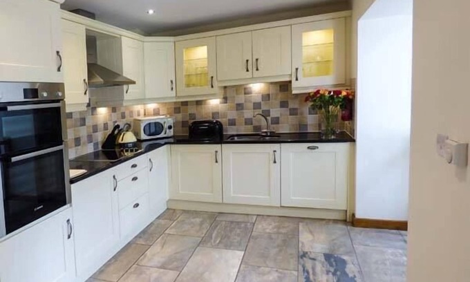 Kendal Cottage | Ghyll Bank Cow Shed