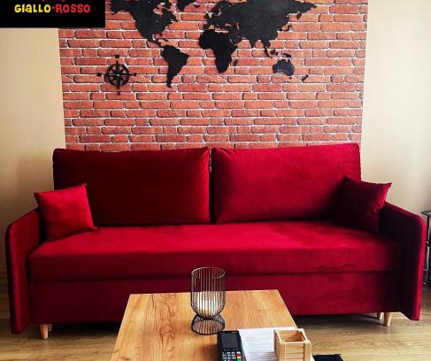 Bialystok Apartment | Giallo-Rosso