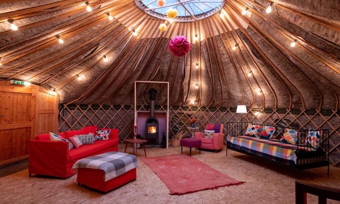 Scunthorpe Other | Giant Yurt Sleeping 8 with Spa, Catering, Walled Gardens, Nature Reserve, Free Parking