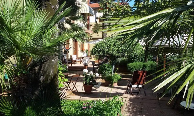 Lido di Camaiore Hotel | Giardino
