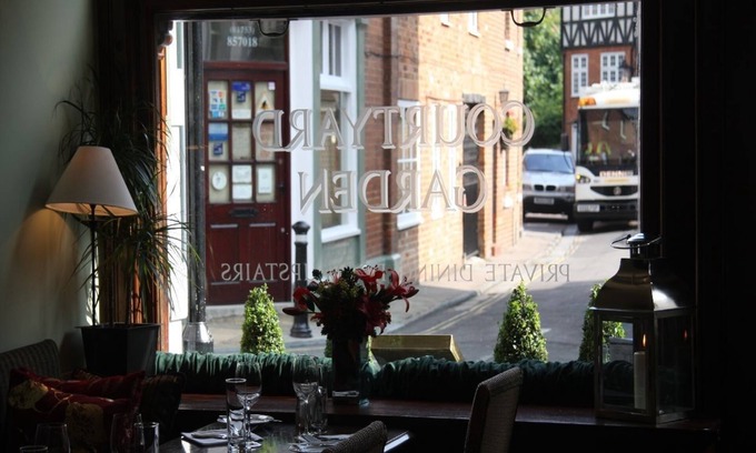 Windsor Bed & Breakfast | Gilbey's Bar & Restaurant