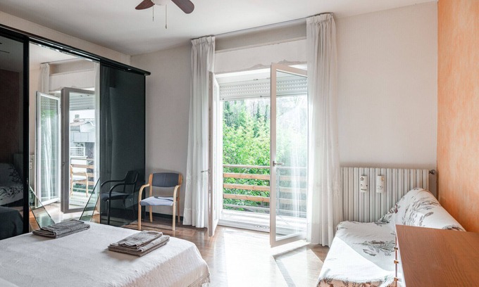 Fano Villa | Gimarra cottage with parking 300m from the sea