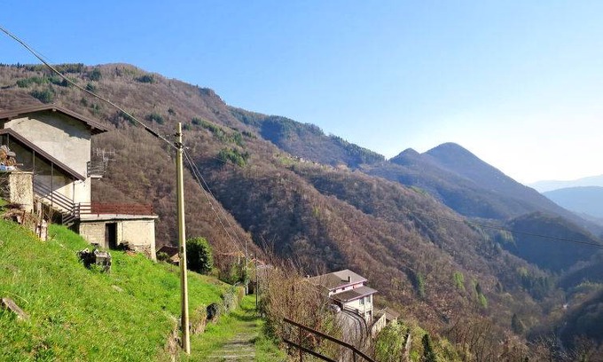 Aurano Apartment | Ginevra (HX3KFD8)