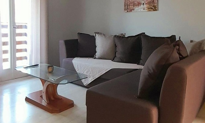 Perama Apartment | GioDa Studios