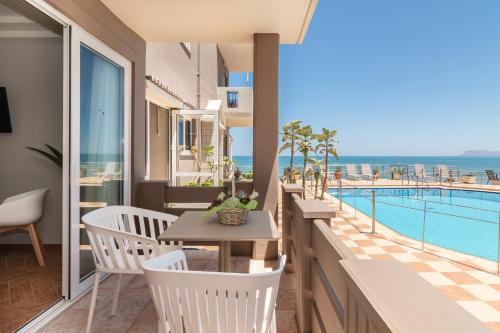 Kato Stalos Hotel | Girogiali beach hotel - Adults only