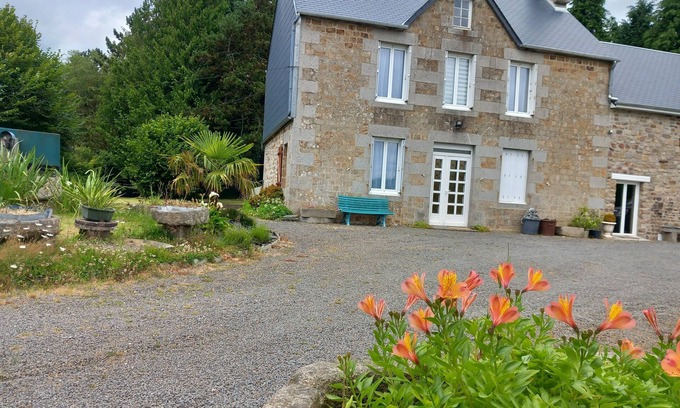Sainte-Cecile House | Gite 8 persons Villedieu les poeles MONT SAINT MICHEL