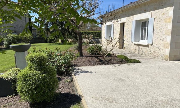 Villeneuve House | Gite DE LA Rose - Villeneuve