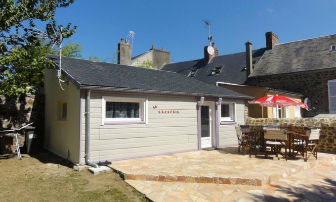 Granville Cottage | Gite Granville, 1 bedroom, 2 persons