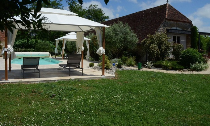 Montvalent House | Gîte in Montvalent, close to the most beautiful sites, Rocamadour, Adult only stay